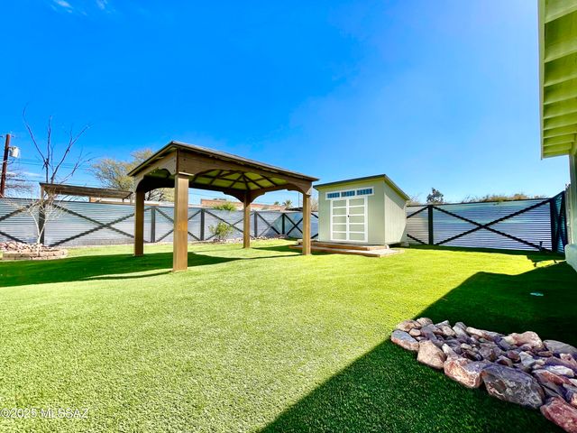 2508 N Fair Oaks Avenue, Tucson, AZ 85712