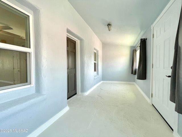 2508 N Fair Oaks Avenue, Tucson, AZ 85712