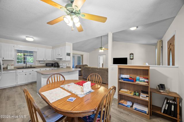 105 Lunington Mill Circle, Burgaw, NC 28425