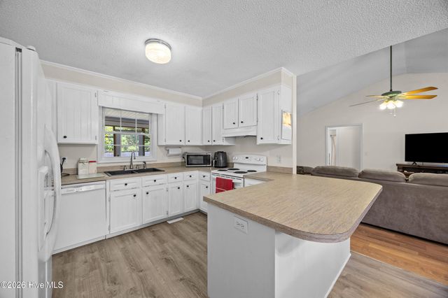 105 Lunington Mill Circle, Burgaw, NC 28425