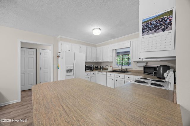 105 Lunington Mill Circle, Burgaw, NC 28425