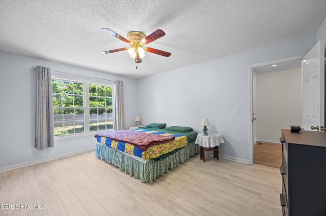 105 Lunington Mill Circle, Burgaw, NC 28425