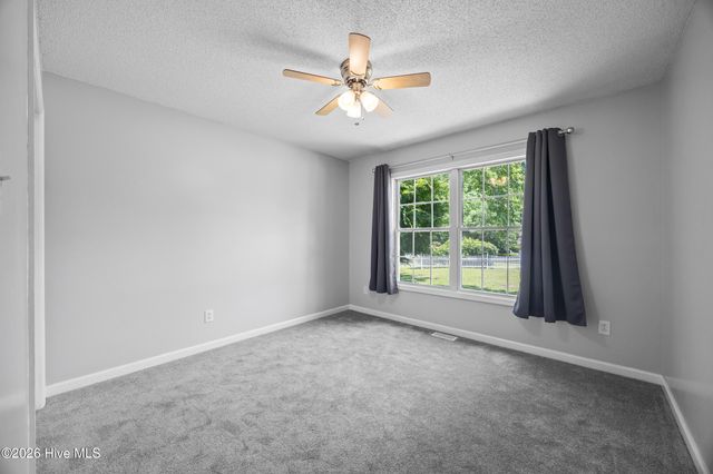 105 Lunington Mill Circle, Burgaw, NC 28425