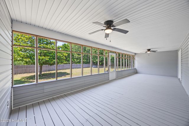 105 Lunington Mill Circle, Burgaw, NC 28425