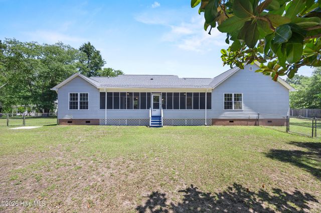 105 Lunington Mill Circle, Burgaw, NC 28425