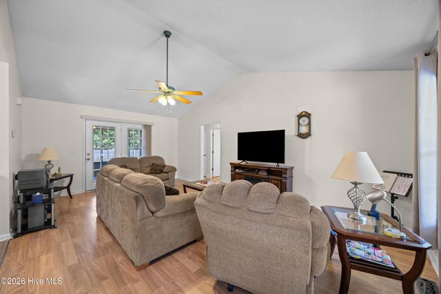 105 Lunington Mill Circle, Burgaw, NC 28425