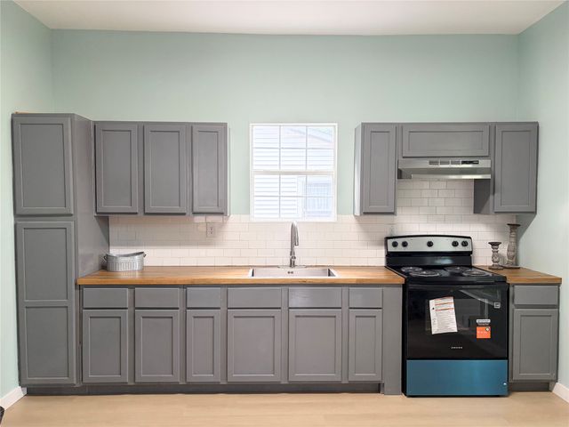 918 S Maxey Street, Sherman, TX 75090