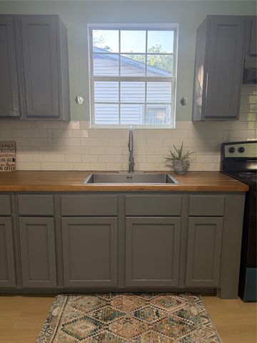 918 S Maxey Street, Sherman, TX 75090