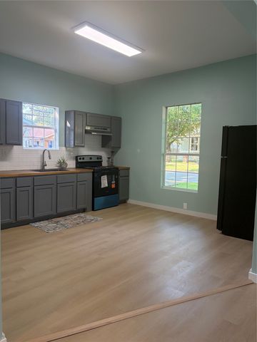 918 S Maxey Street, Sherman, TX 75090