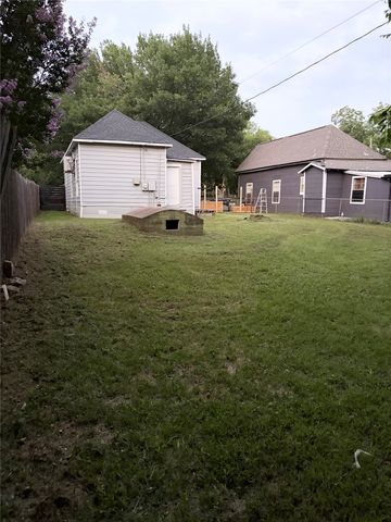 918 S Maxey Street, Sherman, TX 75090