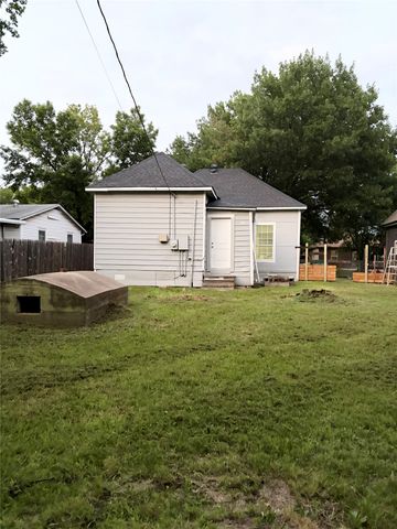 918 S Maxey Street, Sherman, TX 75090