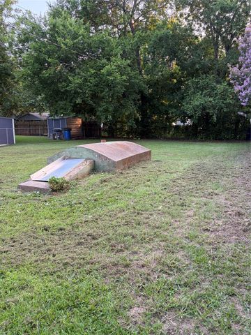 918 S Maxey Street, Sherman, TX 75090
