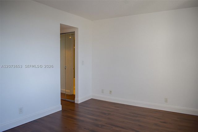 9230 Lagoon Pl 411, Davie, FL 33324