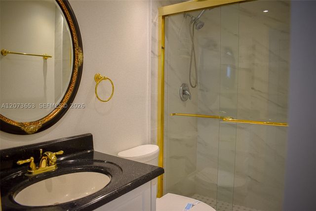 9230 Lagoon Pl 411, Davie, FL 33324