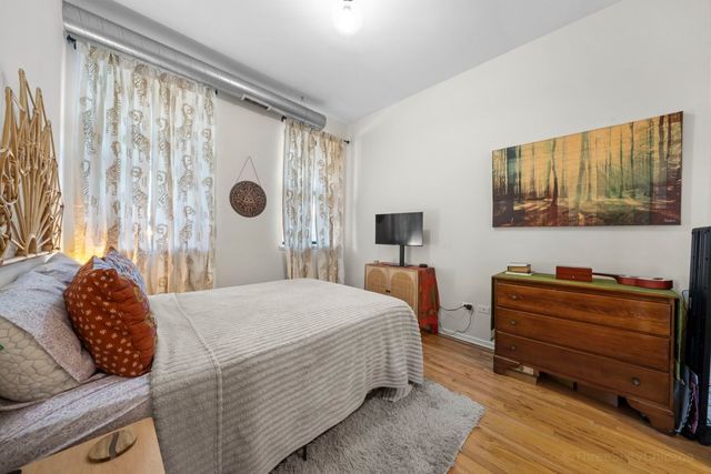 4011 N Francisco Avenue 101, Chicago, IL 60618