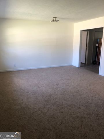 1716 44th St, Valley, AL 36854