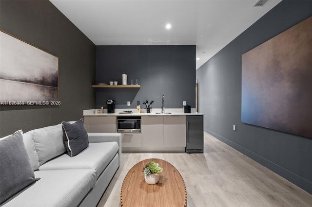 229 SW 9th St 705, Miami, FL 33130