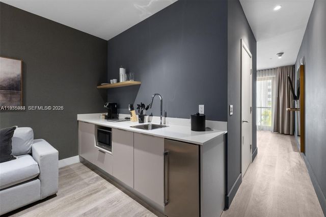 229 SW 9th St 705, Miami, FL 33130