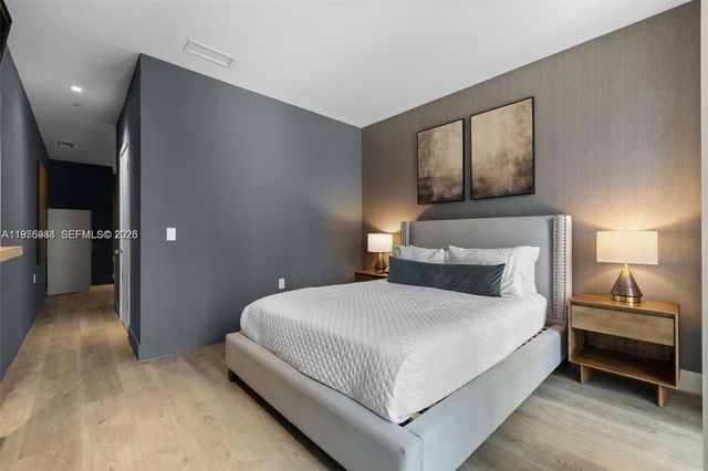 229 SW 9th St 705, Miami, FL 33130