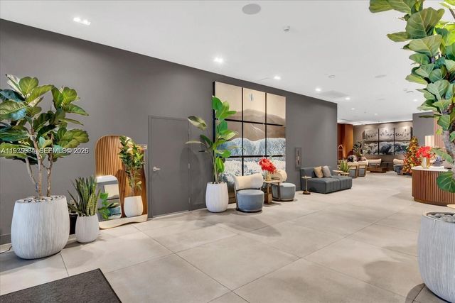 229 SW 9th St 705, Miami, FL 33130