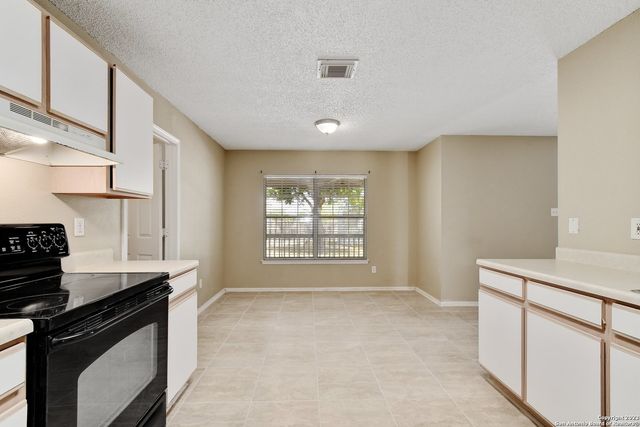 10515 Talon Pt, San Antonio, TX 78254