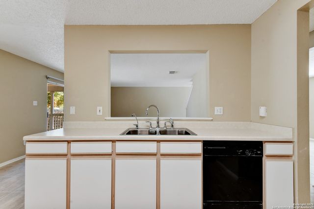 10515 Talon Pt, San Antonio, TX 78254