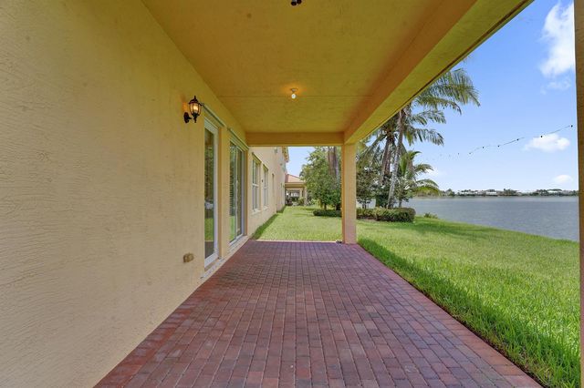 18062 SW 41st Street, Miramar, FL 33029