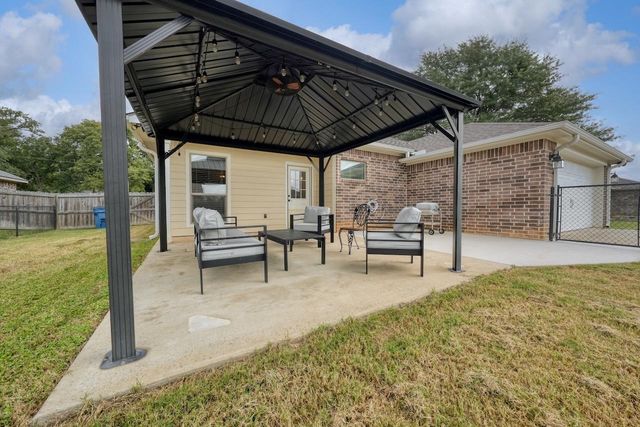 13847 County Road 4200, Lindale, TX 75771