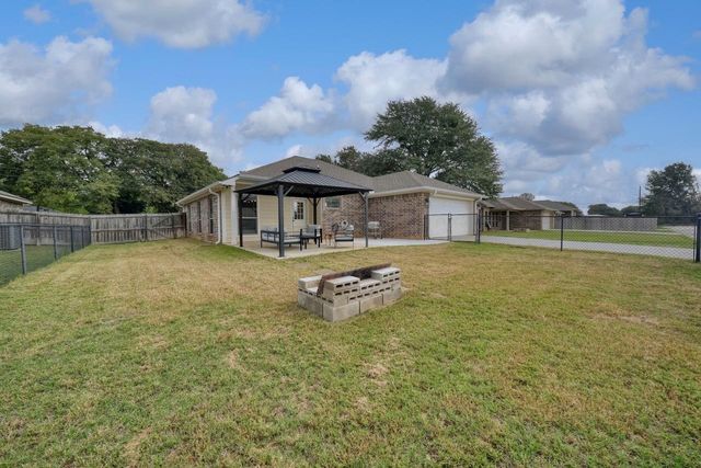 13847 County Road 4200, Lindale, TX 75771