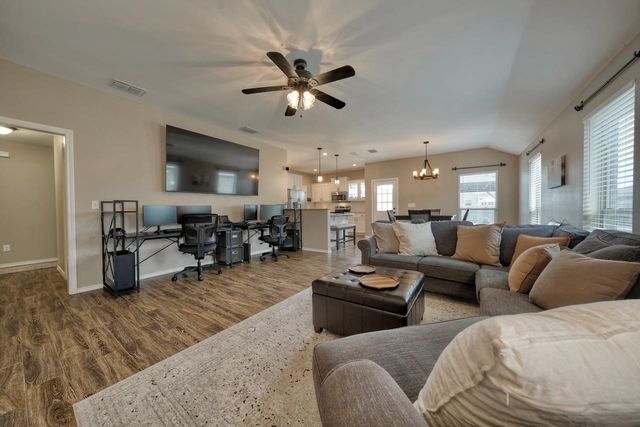 13847 County Road 4200, Lindale, TX 75771
