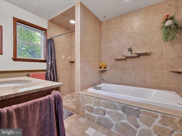 168 VALLEYVIEW DR, Exton, PA 19341