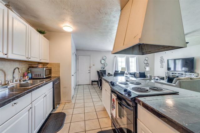 5212 Knox Drive, The Colony, TX 75056