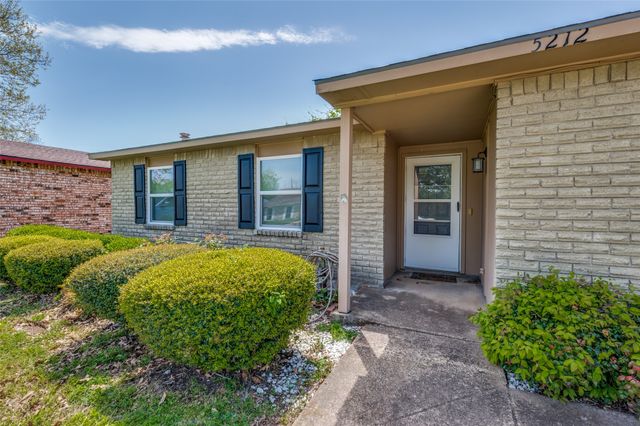 5212 Knox Drive, The Colony, TX 75056