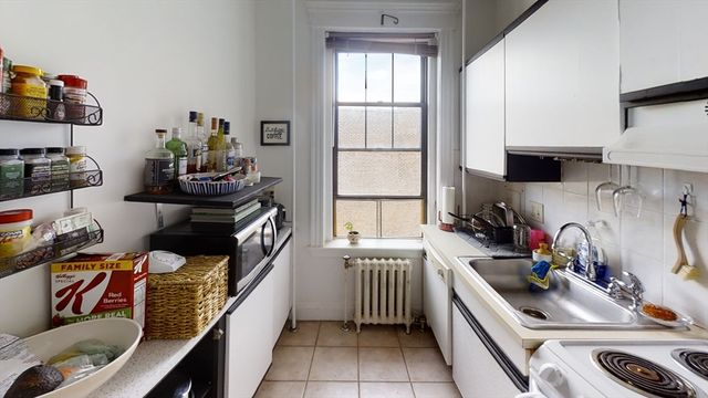 6 Sutherland Road 41, Boston, MA 02135