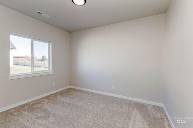 7489 W Newtown Dr, Eagle, ID 83616
