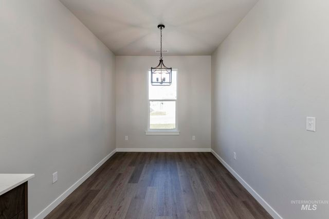 7489 W Newtown Dr, Eagle, ID 83616