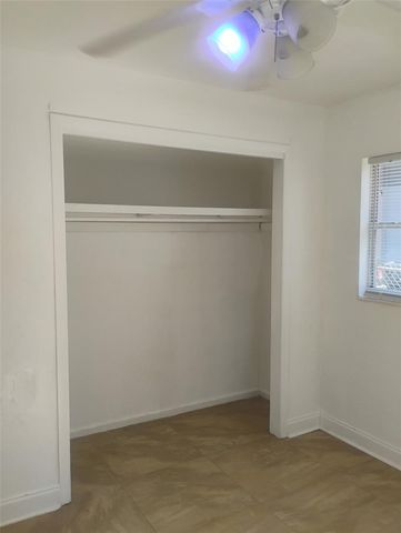 1227 SE 19TH TERRACE, Gainesville, FL 32641