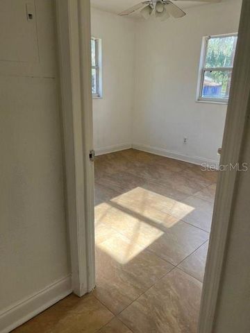 1227 SE 19TH TERRACE, Gainesville, FL 32641