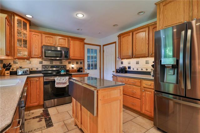 5380 Colony Drive, Bethlehem City, PA 18017