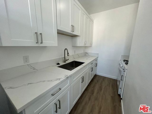 2256 Cambridge Street 14, Los Angeles, CA 90006