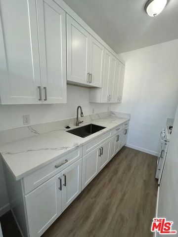 2256 Cambridge Street 14, Los Angeles, CA 90006