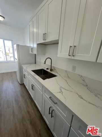 2256 Cambridge Street 14, Los Angeles, CA 90006