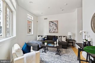1102 N HOPE ST, Philadelphia, PA 19123