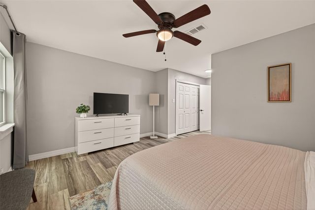 5422 Valerie Street, Bellaire, TX 77401