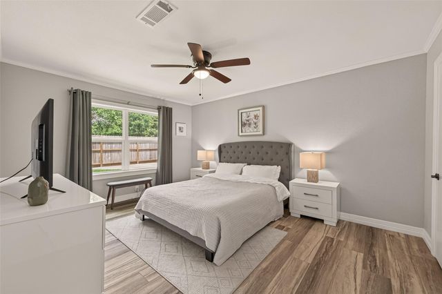 5422 Valerie Street, Bellaire, TX 77401