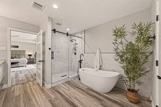 5422 Valerie Street, Bellaire, TX 77401