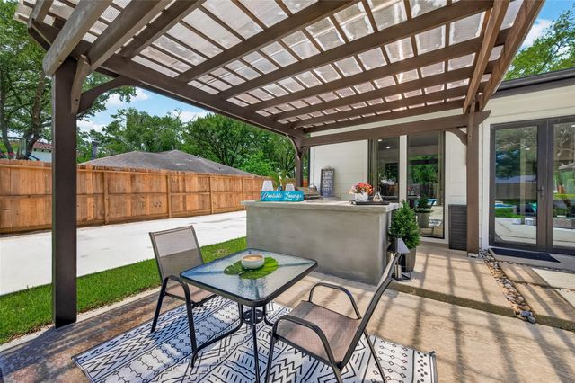 5422 Valerie Street, Bellaire, TX 77401
