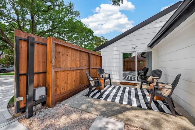 5422 Valerie Street, Bellaire, TX 77401