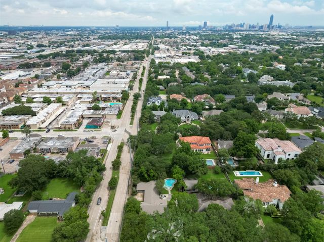 5422 Valerie Street, Bellaire, TX 77401