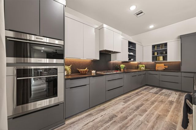 5422 Valerie Street, Bellaire, TX 77401